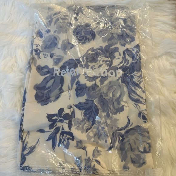 💝ONLY ONE!💝Reformation Butterfly Dress in Lucerne - Picture 8 of 13